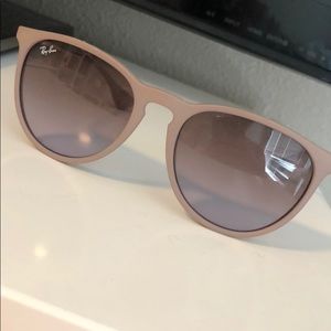 Ray-ban Erika classic